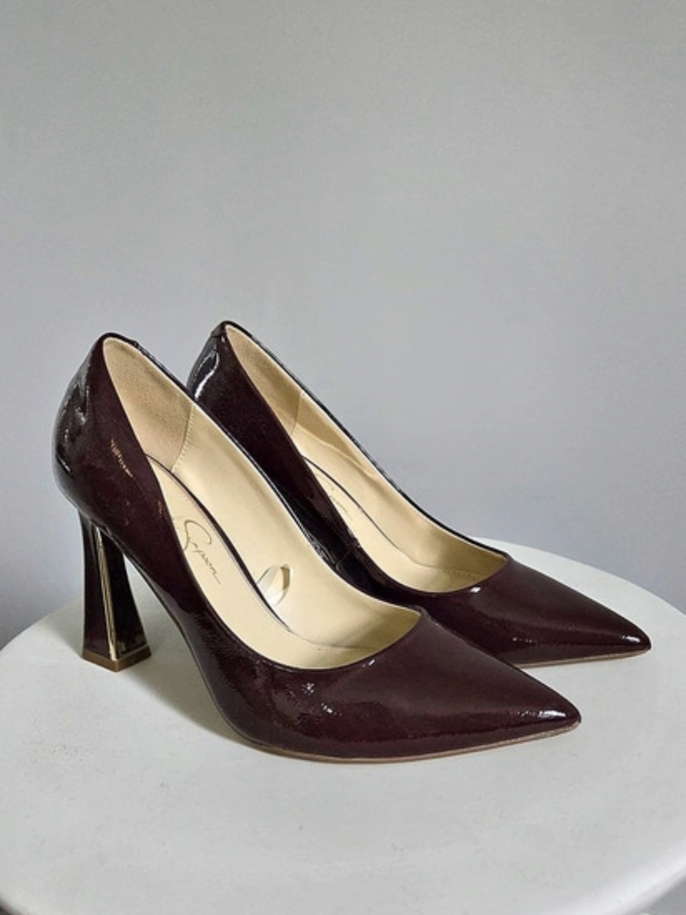 Jessica Simpson Pointed Toe Heels in Maroon US 9.5